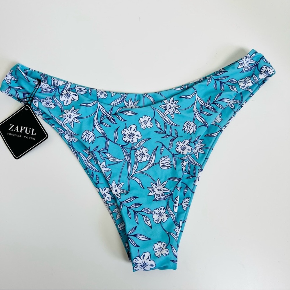 BNWOT Zaful Floral Blue Floral Ditsy Ruffle Wired Tie Top & High Leg Bikini Set - Picture 5 of 6